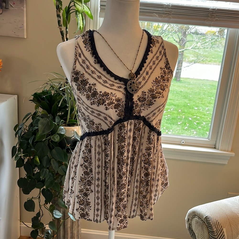 Flowy Knox Rose Tank